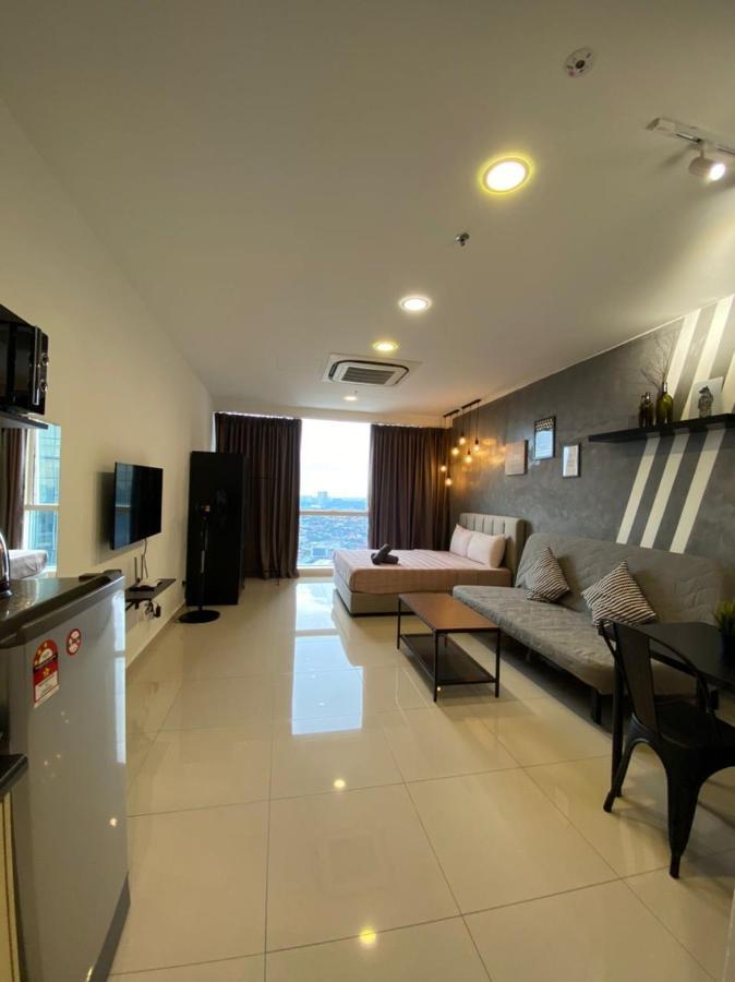 Pinnacle Pj @ Penguin Homes Petaling Jaya Εξωτερικό φωτογραφία